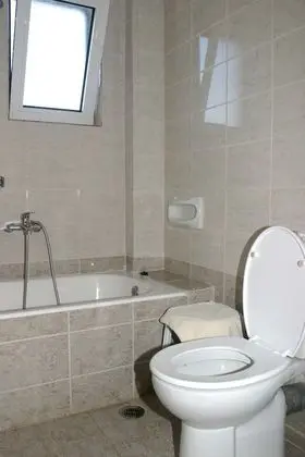 Üç Kişilik Oda
