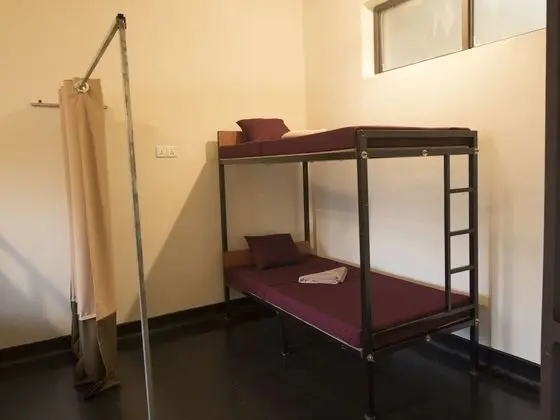 Basic Ortak Ranzalı Oda, Sadece erkekler için