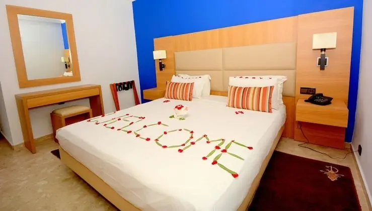 Standard Tek Büyük Yataklı Oda