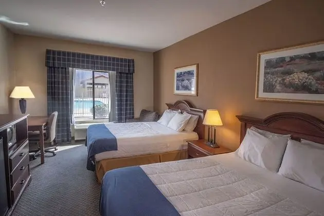 2 Queen Beds, Nonsmoking, Upgrade