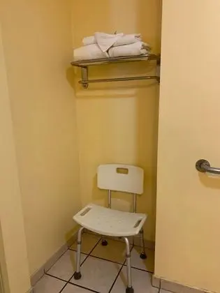 Double Queen, Disability Accessible