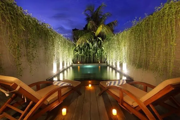 Cabana With Plunge Pool