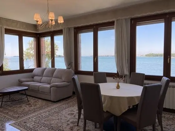 Suite Blue