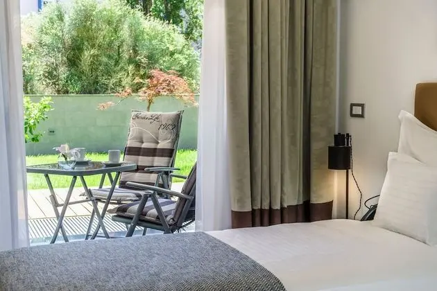 Superior Oda, Bahçeli