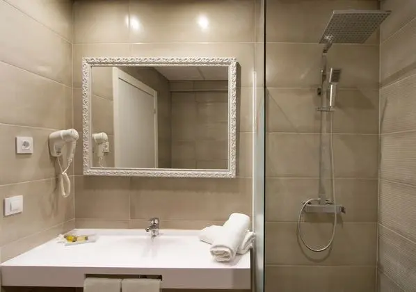 1 Çift Kişilik Veya 2 Tek Kişilik Yatak Standard