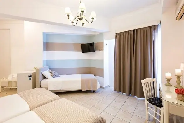 Üç Kişilik Oda, Deniz Manzaralı