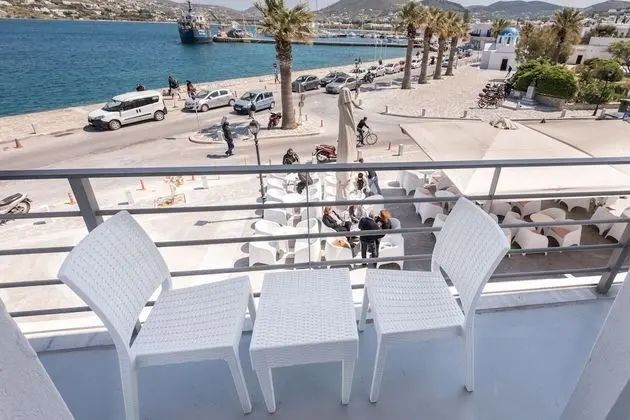 Üç Kişilik Oda, Deniz Manzaralı