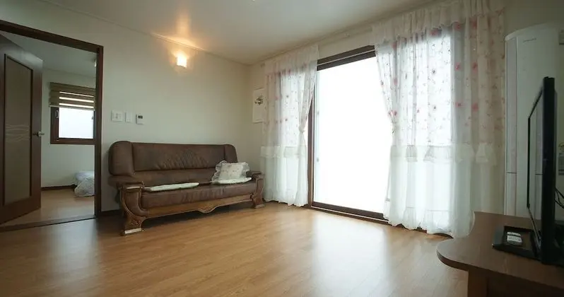 Family Oda, Okyanus Manzaralı, Ek Bina (20py (Block B))