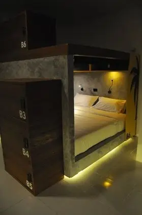 9-Bed Mixed Dormitory Double Bed