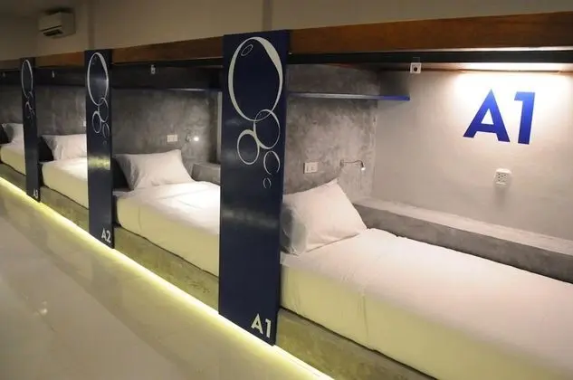 9-Bed Mixed Dormitory Single Bed