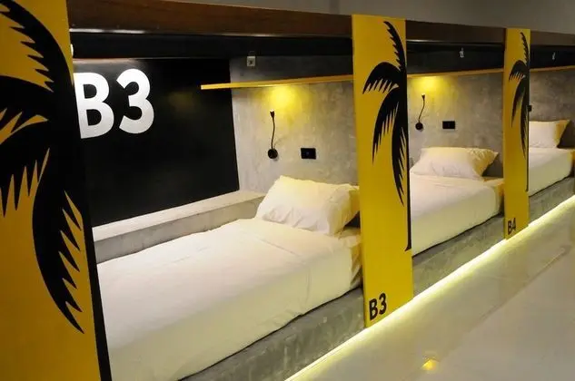 9-Bed Mixed Dormitory Single Bed