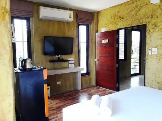 Superior Tek Büyük Yataklı Oda, Buzdolabı, Bahçe Manzaralı