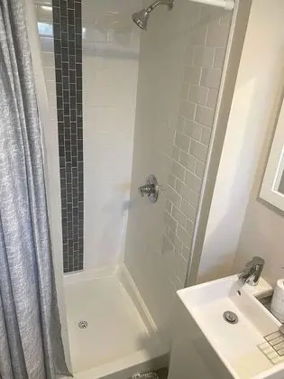 Oasis 1| CozyEscape_1BR | WiFi & Parking