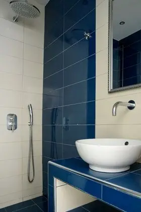 Standard Oda, Sıcak Su Küveti