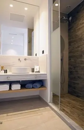 Master Suite, Sea View