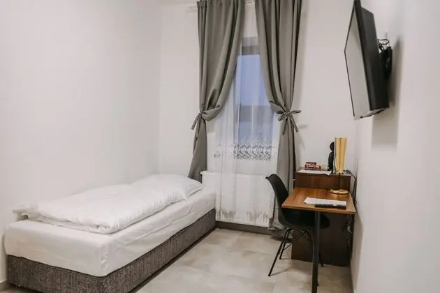 Tek Kişilik Oda, 1 Yatak Odası