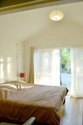 BGL01-White Bungalow