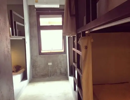 Signature Ortak Ranzalı Oda, Birden Çok Yatak, Ortak Banyo, Şehir Manzaralı
