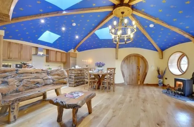 Luxury Ev, Banyolu/Duşlu, Üzüm Asması Manzaralı (Halfling Hollow)