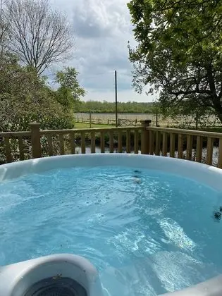 Luxury Kulübe, Engellilere Uygun, Banyolu/Duşlu (Avalon Waterside Lodge)