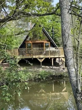 Luxury Kulübe, Engellilere Uygun, Banyolu/Duşlu (Avalon Waterside Lodge)