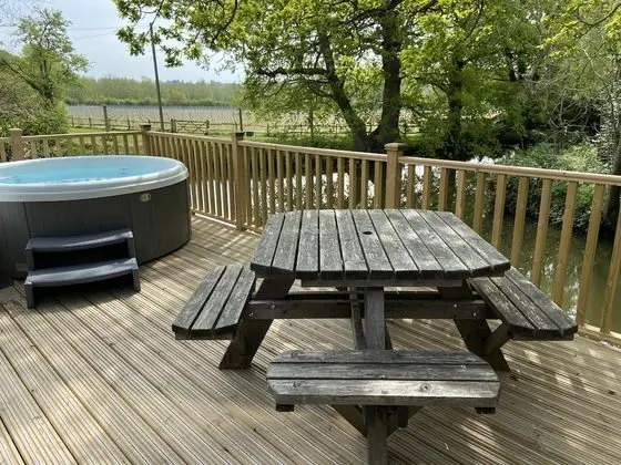 Luxury Kulübe, Engellilere Uygun, Banyolu/Duşlu (Avalon Waterside Lodge)