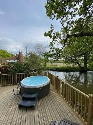 Luxury Kulübe, Engellilere Uygun, Banyolu/Duşlu (Avalon Waterside Lodge)