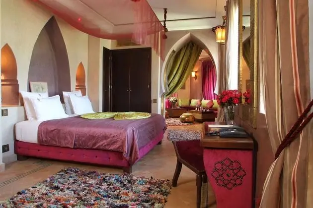 Romantic Tek Büyük Yataklı Oda, 1 Çift Kişilik Yatak, Havuz Kullanımı, Bahçeli