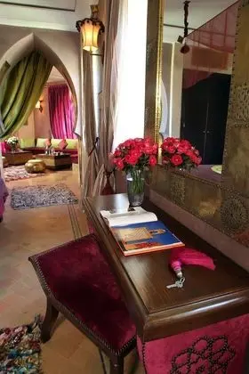 Romantic Tek Büyük Yataklı Oda, 1 Çift Kişilik Yatak, Havuz Kullanımı, Bahçeli