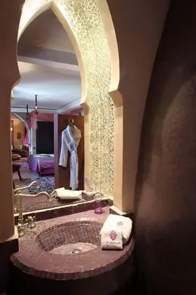 Romantic Tek Büyük Yataklı Oda, 1 Çift Kişilik Yatak, Havuz Kullanımı, Bahçeli