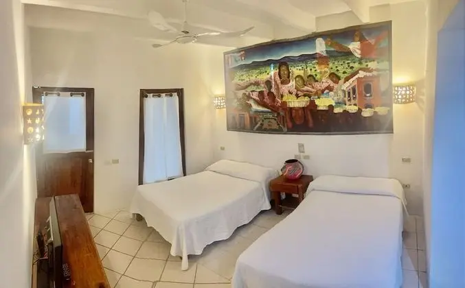 Tek Büyük Yataklı Oda, 2 Çift Kişilik Yatak