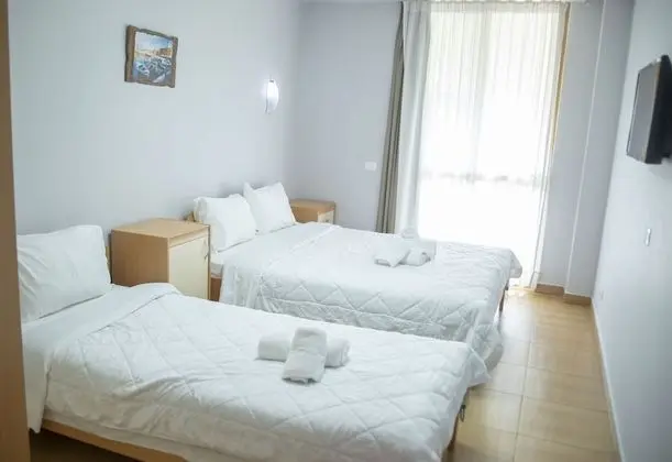Üç Kişilik Oda