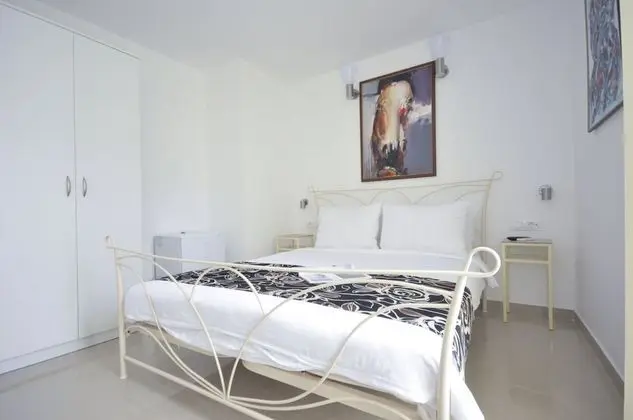 Tek Büyük veya İki Ayrı Yataklı Oda, Balkon