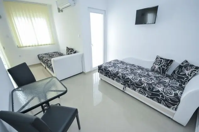 Tek Büyük veya İki Ayrı Yataklı Oda, Balkon