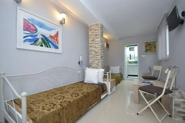 Tek Büyük veya İki Ayrı Yataklı Oda, Balkon