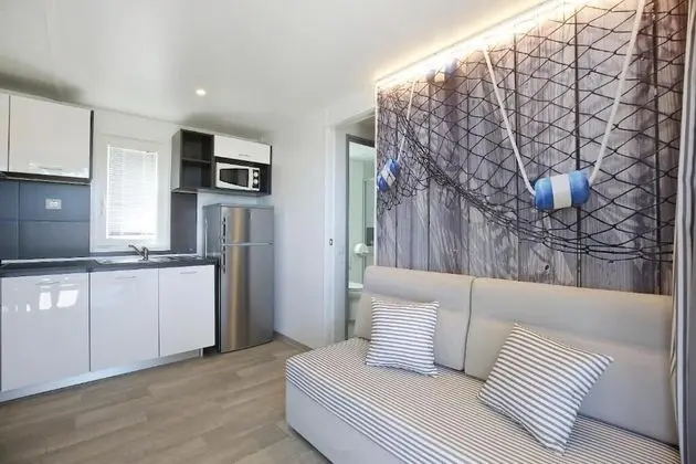 Premium Karavan, 2 Yatak Odası, Sigara İçilmez, Deniz Manzaralı