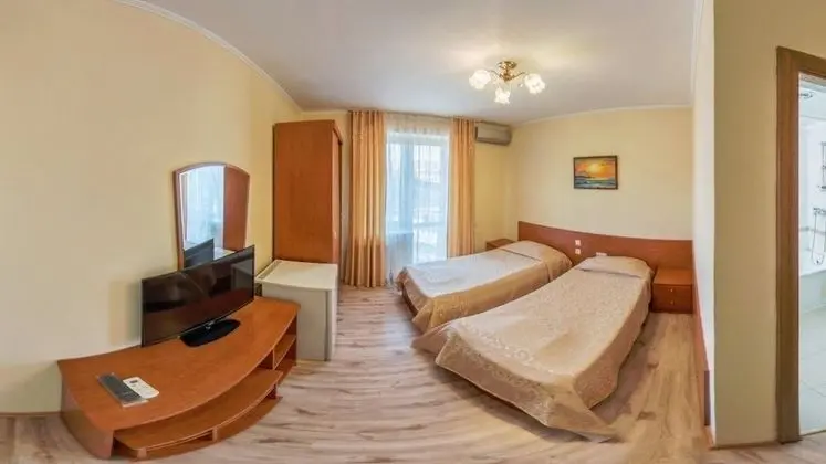 Standard Tek Büyük veya İki Ayrı Yataklı Oda