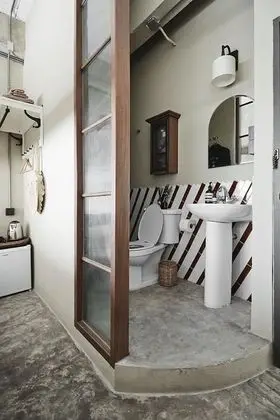 No.1 Bunkbed with Bathroom
