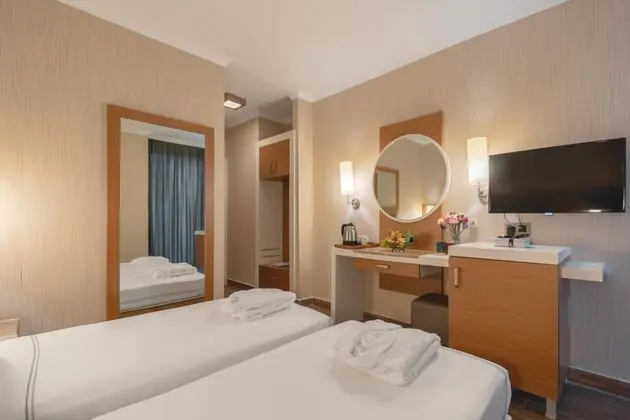 https://images.etstur.com/imgproxy/resize/2560x1440/files/images/hotelImages/etsrooms/868/Oba_Star_Hotel___Spa_20260212112242_1.jpg