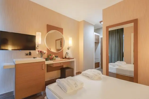 https://images.etstur.com/imgproxy/resize/2560x1440/files/images/hotelImages/etsrooms/868/Oba_Star_Hotel___Spa_20260212112248_4.jpg