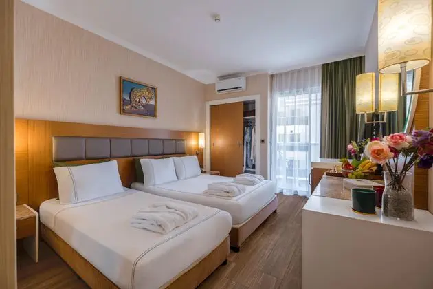 https://images.etstur.com/imgproxy/resize/2560x1440/files/images/hotelImages/etsrooms/868/Oba_Star_Hotel___Spa_20260212112252_7.jpg