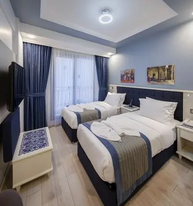Standard Tek Büyük veya İki Ayrı Yataklı Oda