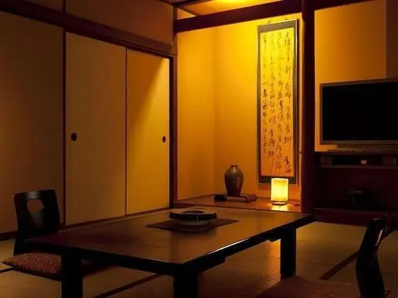 Traditional Üç Kişilik Oda (Japanese Style)