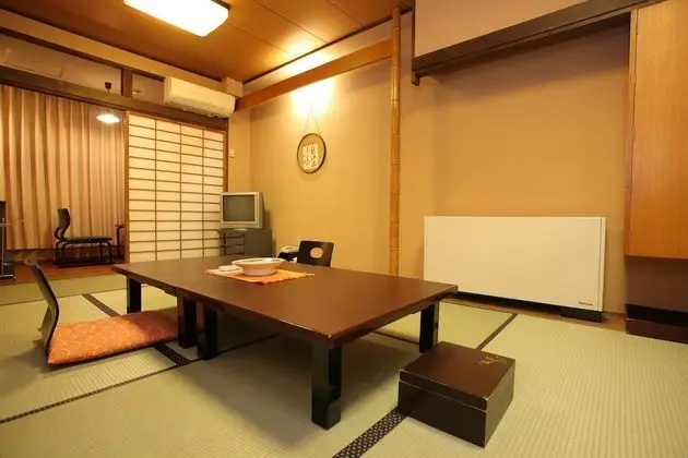 Traditional Üç Kişilik Oda (Japanese Style)