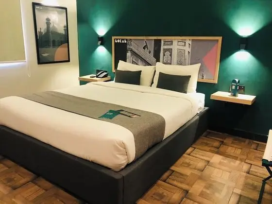 Deluxe Tek Büyük Yataklı Oda