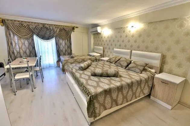 Deluxe Triple Room With Sea View