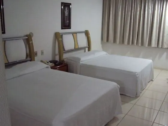 Luxury Tek Büyük Yataklı Oda