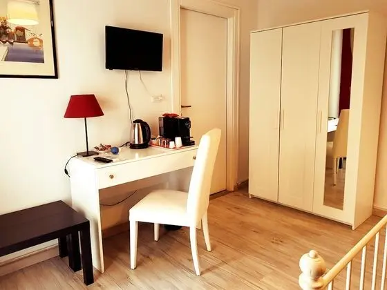 Comfort Tek Büyük Yataklı Oda, Avlu Manzaralı