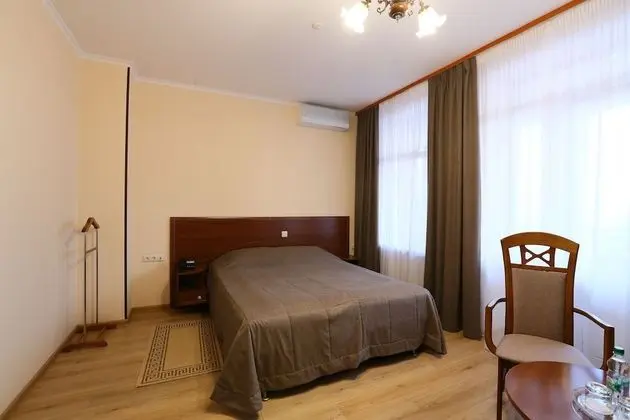 Junior Süit, 1 Çift Kişilik Yatak
