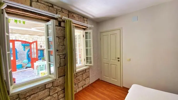 Ekonomik Oda, Avlu Manzaralı, Giriş Katı